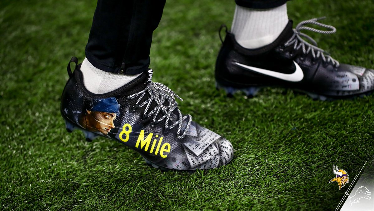 BleacherReport's tweet photo. Stefon Diggs is showing love to a Detroit legend 🔥 (via @Vikings) https://t.co/L3FhlUMd3u