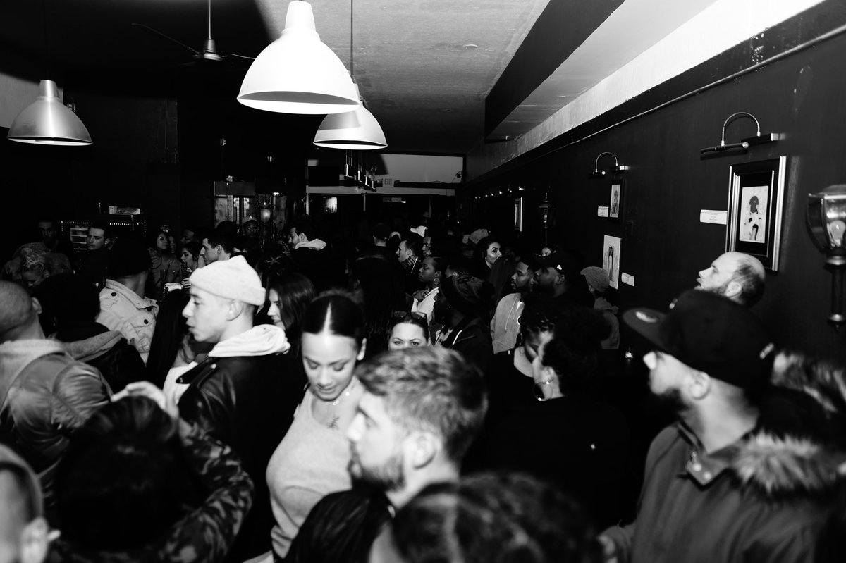 MrKingJD's tweet photo. About last night... ๐ฅ
We hit bapacity EARLY
I hope yโall enjoyed yourselves!
Now enjoy some time w/your fam & loved ones
ONLY at #TwoTruthWednesdays.
#thankyou https://t.co/ditZggbFO4