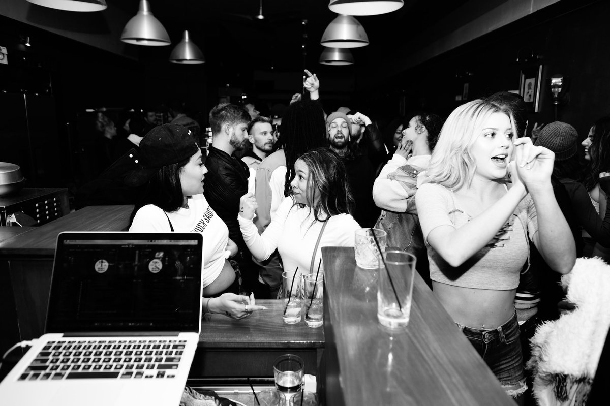 MrKingJD's tweet photo. About last night... ๐ฅ
We hit bapacity EARLY
I hope yโall enjoyed yourselves!
Now enjoy some time w/your fam & loved ones
ONLY at #TwoTruthWednesdays.
#thankyou https://t.co/ditZggbFO4