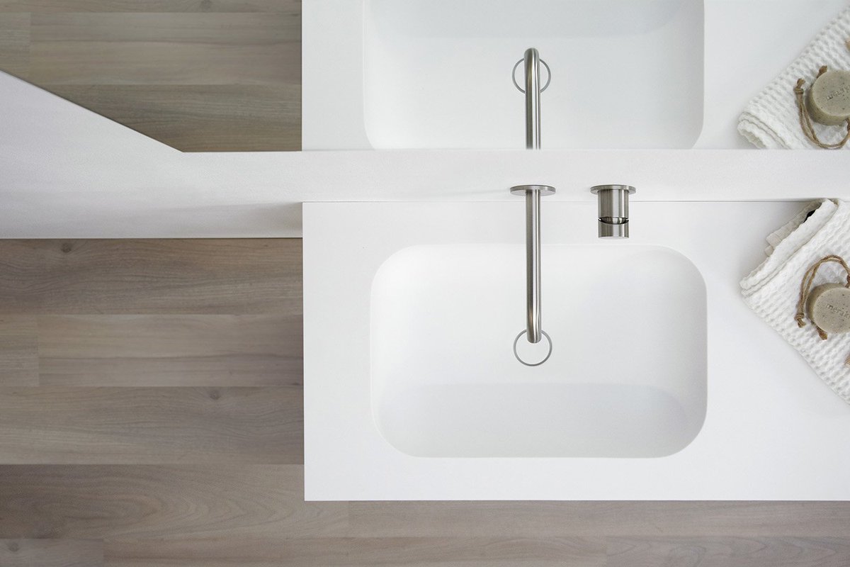 bathsbyclay's tweet photo. Defined by its smooth inner corners the #Curve basin is aesthetically pleasing and easy to clean. Entirely made from strong HIMACS solid surface. Clean lines and curvaceous appeal complementing both classic and contemporary settings. #bathsbyclay #HIMACS #bathroomdesign https://t.co/QHOviwIXPC