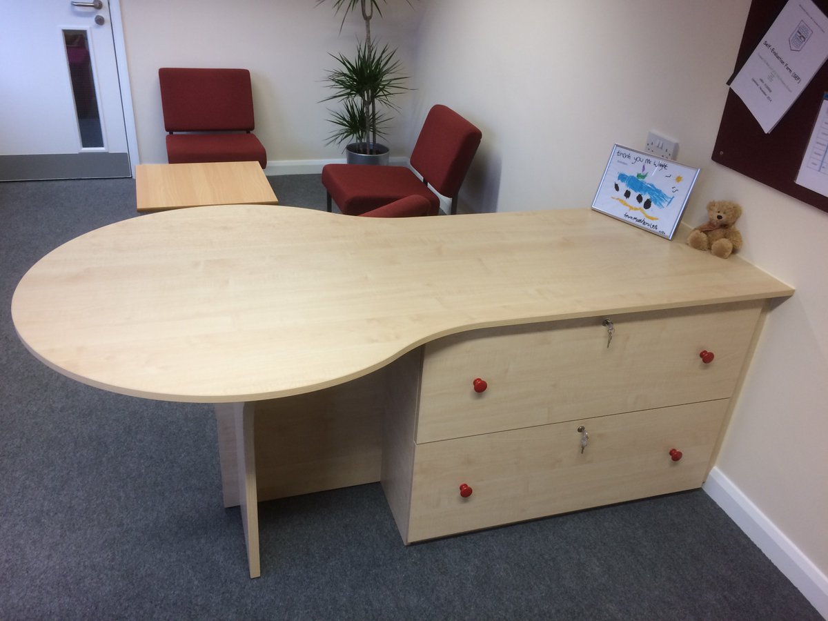TopClassDesigns's tweet photo. Bespoke desks of all shapes and sizes. #teachers #headsdesk #schools #education #storage #bespoke #desk #tables #furniture https://t.co/HHr30oPYrb