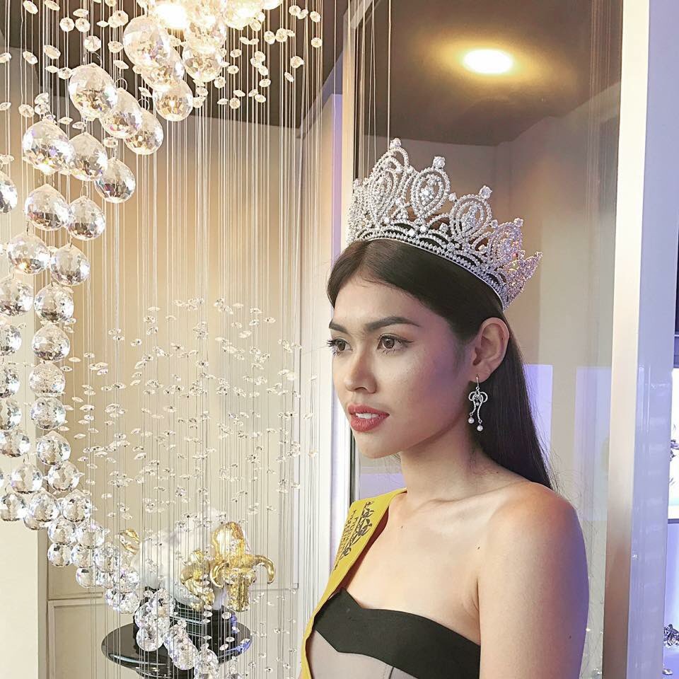 Senglay9's tweet photo. #MissUniverse #Cambodia 🇰🇭🇰🇭 https://t.co/Ky2Fh8K0DT
