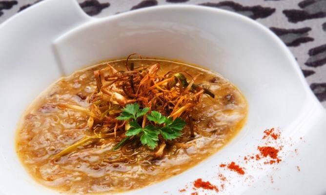 SentirOliva's tweet photo. Con este frío entra de miedo una buena sopa. Y que mejor que la sopa de ajo de toda la vida, eso si, con un buen chorro de aceite de oliva virgen extra. ¡¡Fundamental!! (https://t.co/wiCFTyK3vm)
#aceitedeoliva #SentirOliva #aove #ajo #perejil #pantostado #sopadeajo #pimentón https://t.co/GWLU61uJQS