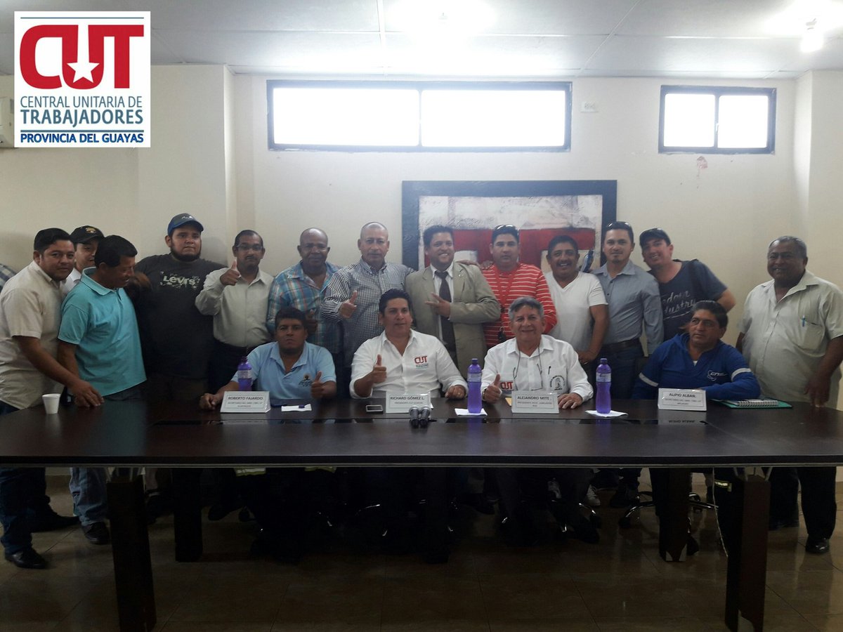 cut_guayas's tweet photo. CUT apoya y respalda las gestiones del Presidente del @IESSec @REspinosa_G sus obras han sido en beneficio del pueblo Ecuatoriano. https://t.co/7s30DgzHQs