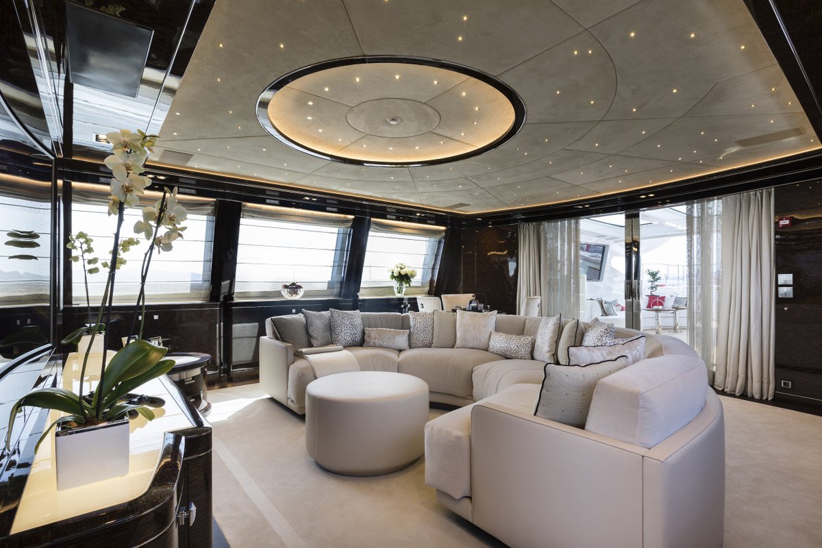 Ccn Yachts Sur Twitter A Nice Feature Of Elsea Sky Lounge Is