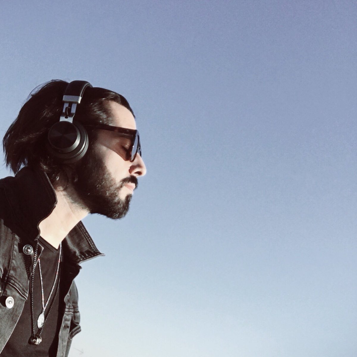 _BuenoRodriguez's tweet photo. Sin cables, sin límites...
No estoy 🙋🏻♂️
#vivalamusica #dflow #backtodflow https://t.co/Vh4OhYcNH7