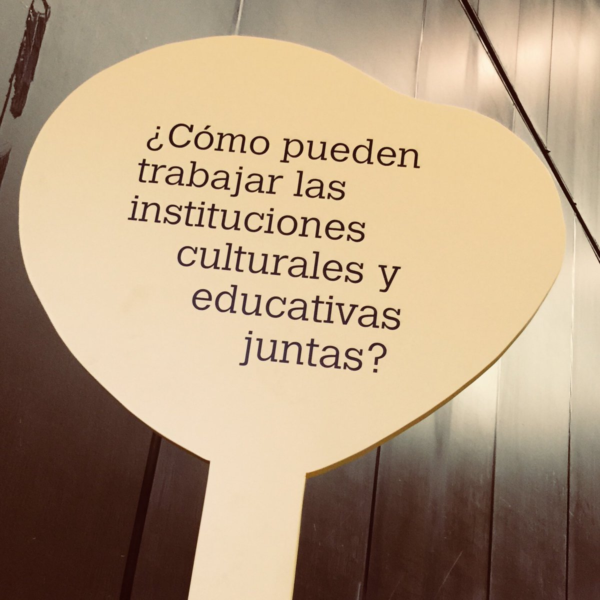 mariaacaso's tweet photo. Un espacio para los procesos: trabajando sobre nuevas institucionalidades en el Centro de Residencias de @mataderomadrid #artthinking #vozvisual https://t.co/HkhTID1Yqv