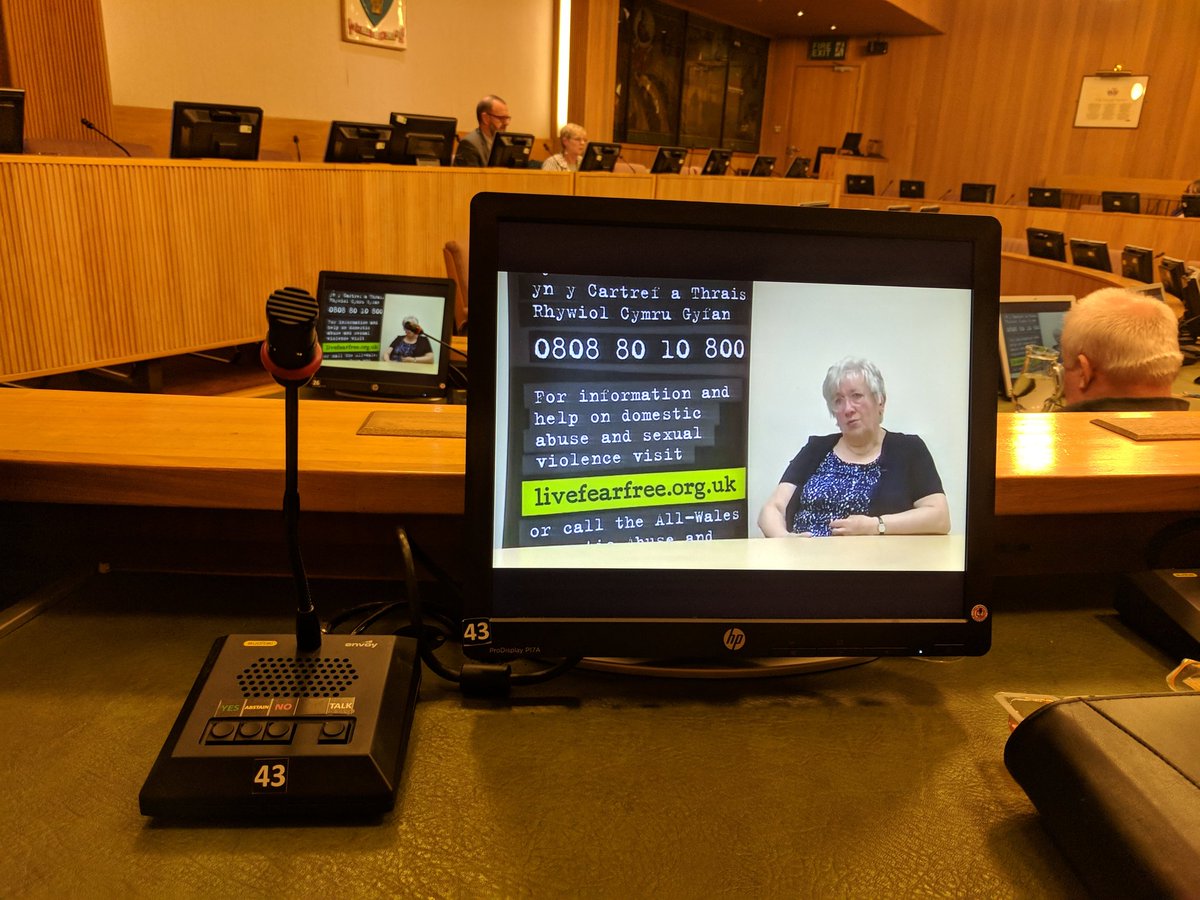 SherJago's tweet photo. Receiving a presentation on Violence against women, domestic abuse &sexual violence #whiteribbonday #merthyrcbc https://t.co/GRcpipp1h3
