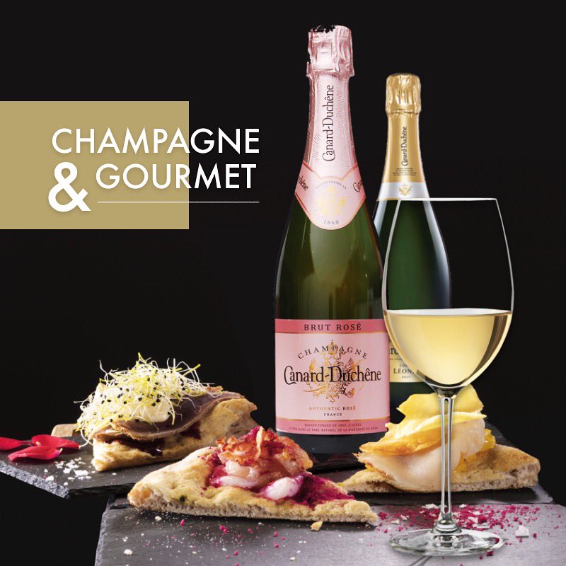 VillaCampari's tweet photo. #Venerdì 1 #Dicembre #CHAMPAGNE @CanardDuchne E #PIZZA #GOURMET ✨🍸🍕🍾
con #Sommelier! 
#tasting #chef #dinner #milan #degustazione #madeinitaly #italian #food https://t.co/I7gOa4Bxwq