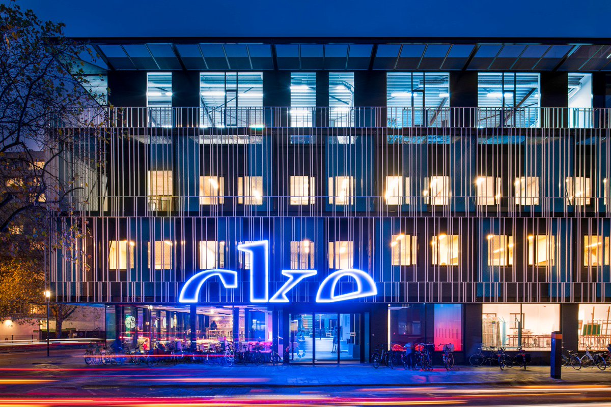 Centrum voor de Kunsten Eindhoven feestelijk geopend. <a href="/CKEeindhoven/">CKE Eindhoven</a> 
Met muziek en dans is vanmiddag het verbouwde Centrum voor de Kunsten geopend. Het bestaande gebouw is getransformeerd tot Huis van de Amateurkunst, een ware metamorfose!  bit.ly/1HHebh4