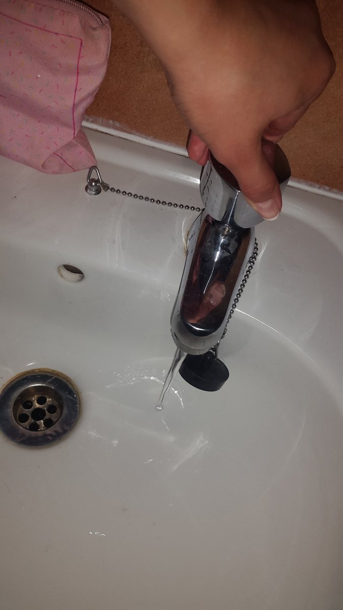 MeganCWalker3's tweet photo. Thanks @JHBWater ! We have running water again! Thank you for your tireless hard work in keeping the city watered :) https://t.co/wrHvTNoSol