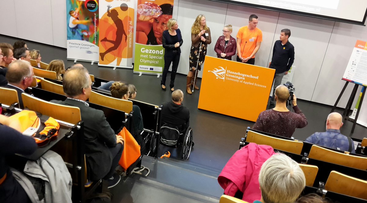 48 noordelijke partijen tekenen groepspledges van @AiGezondheid tijdens de bijeenkomst Uniek Sporten Groningen. Mooi!! #HealthyAgeing