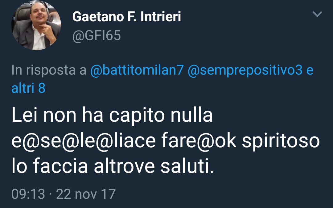 Andreacm1899's tweet photo. s'è scorporata la tastiera https://t.co/owSsOryXeU