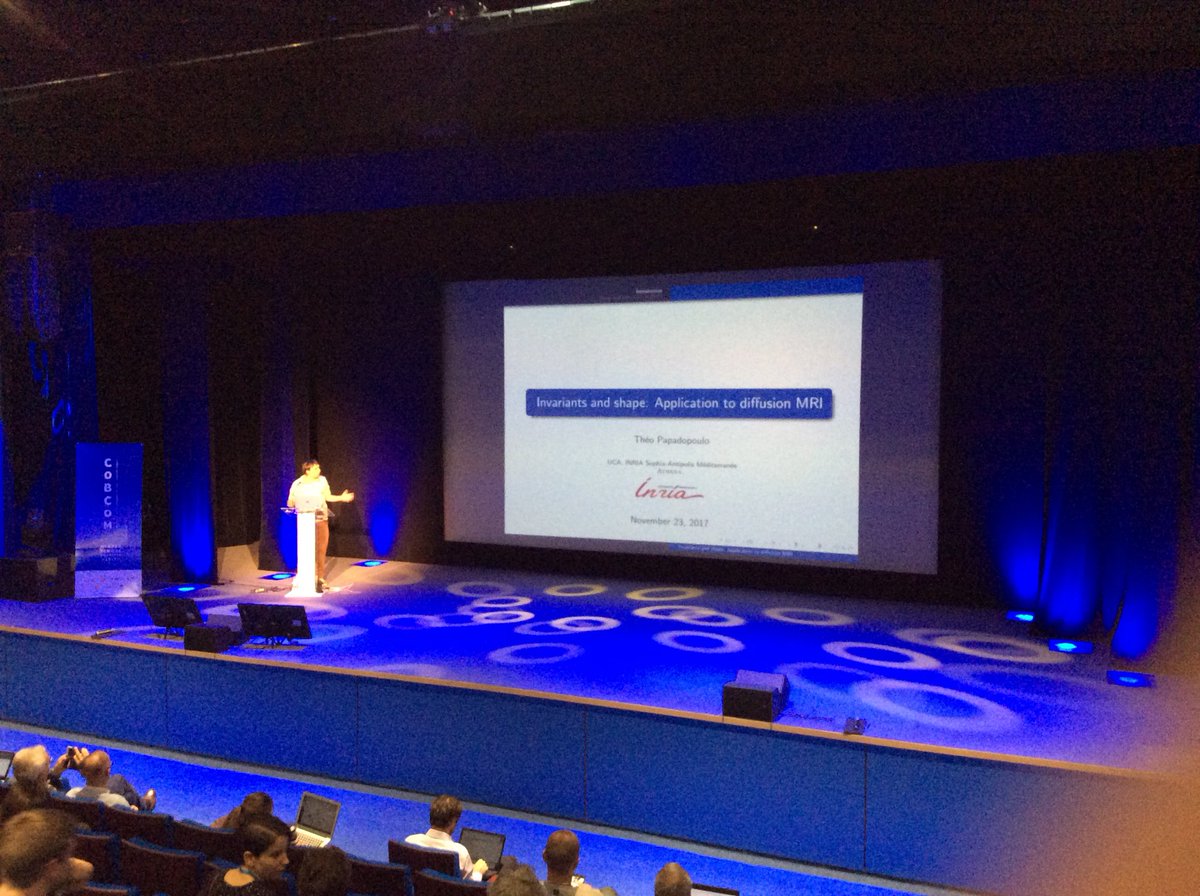 AgnesCortell's tweet photo. Théodore Papadopoulo @inria_sophia talking about Invariants and shape: application to diffusion #MRI at #Cobcom2017 https://t.co/OZgjCFLi6Z