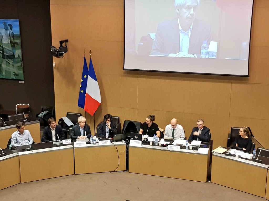 moreaujb23's tweet photo. Les start-up de l'#agrifootech sont les acteurs clés de l'#agriculture de demain. Merci à @CAPAGRO_VC @digitalfoodlab @Agriconomie et la @FermeDigitale pour leur présentation de leurs projets innovants en #Comafféco #EGAlim #numérique #digital #DirectAN #Enmarche #LaREM https://t.co/rZ1hFex076