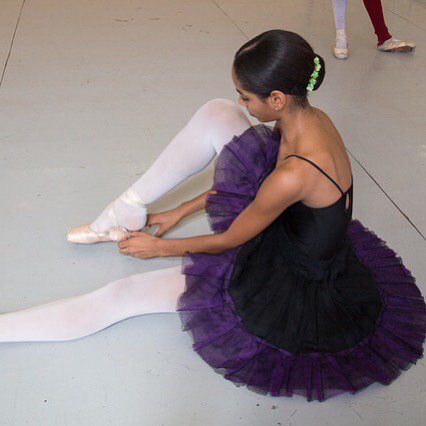 MargitColor's tweet photo. The lonely life of a ballerina (Havana Cuba at the school of Ballet)
#fineartphotography #fineartphotographer #conceptualphotography #fineartportrait #artistic photography #emotive #artistoninstagram #of2humans #capturedconcepts #visualsoflife #pixel_… https://t.co/eCvKoN121b https://t.co/EGt6pnJDwX