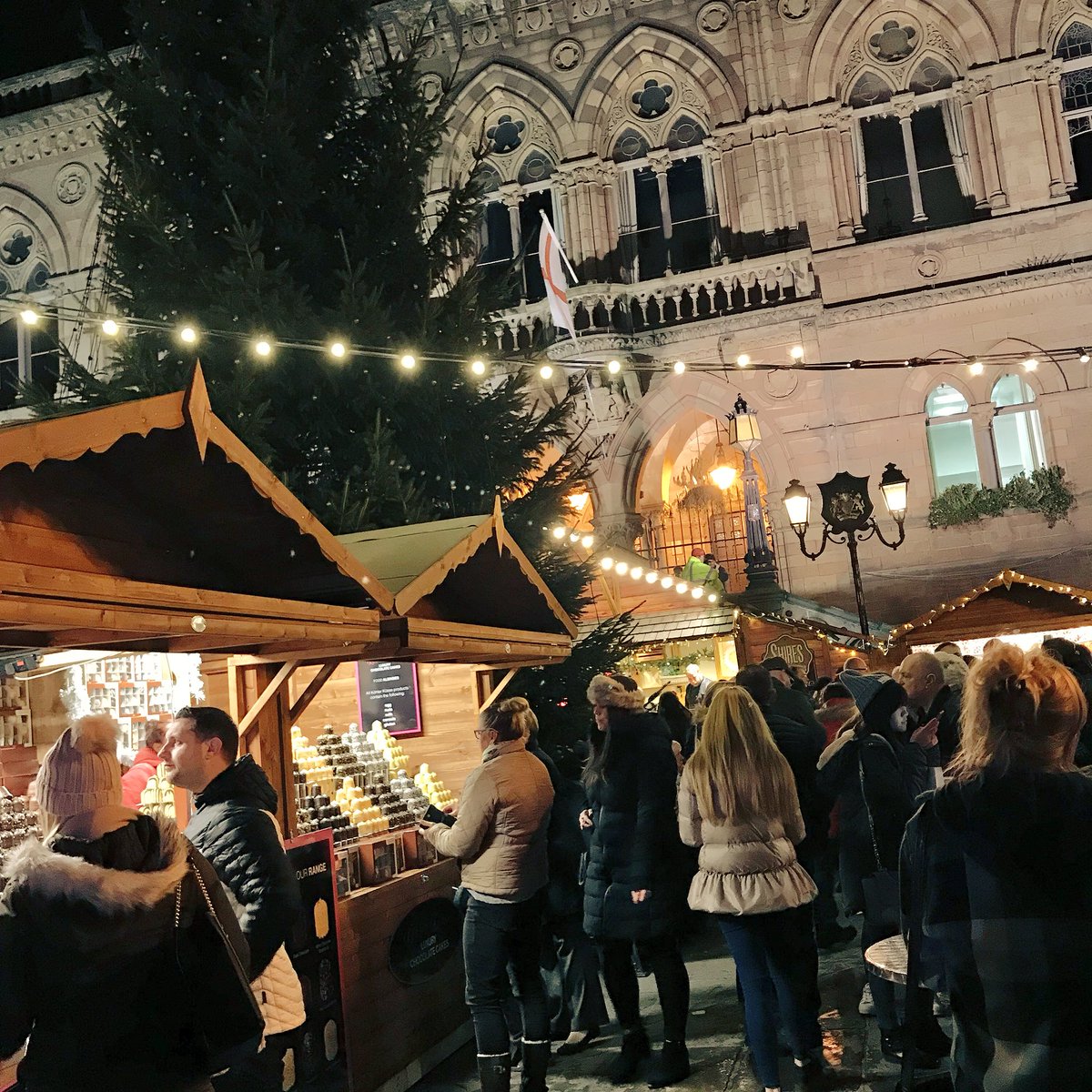 ChesterXmasMkts's tweet photo. The first week of Chester Christmas Market has been fantastic! We hope you’re all enjoying it as much as we are! 🙌🎄❤️ https://t.co/z2WvoM1WiA