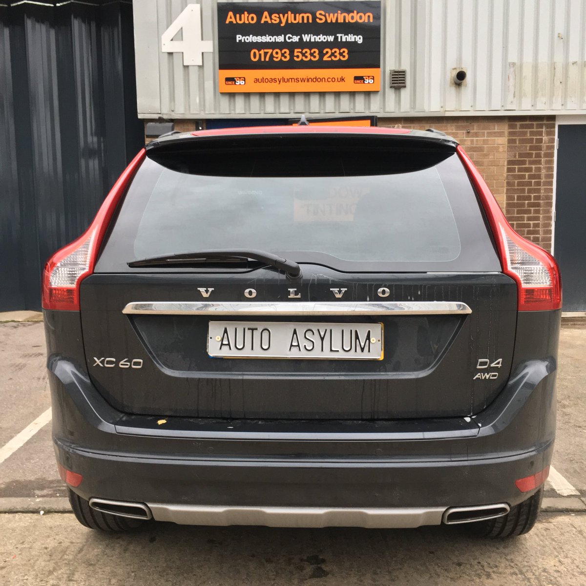 AutoAsylumWilts's tweet photo. We fitted Carbon 18% Dark Smoke Premium Window Film to this #67plate Volvo XC60 from @johnsonscars Swindon.
Professional Window Tinting at Auto Asylum Swindon Ltd #windowtintingswindon #autoasylumswindon #volvo #volvoxc60 #tintedwindows https://t.co/wKzscaNe3M
