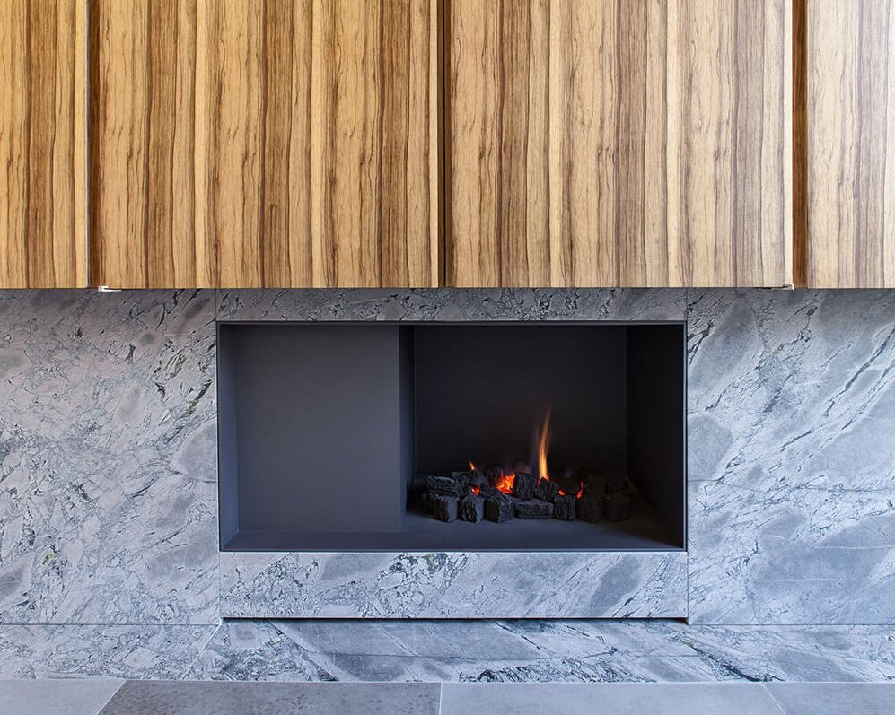 GDStones's tweet photo. Our Atlantic Lava stone features throughout this residential refurbishment in Montagu Mansions, Marylebone, London. This stone is ideal for internal or external application, is acid resistant so can be used as a kitchen work top, also a vanity top. https://t.co/A1mncW1gly https://t.co/TTnPHpBcxb