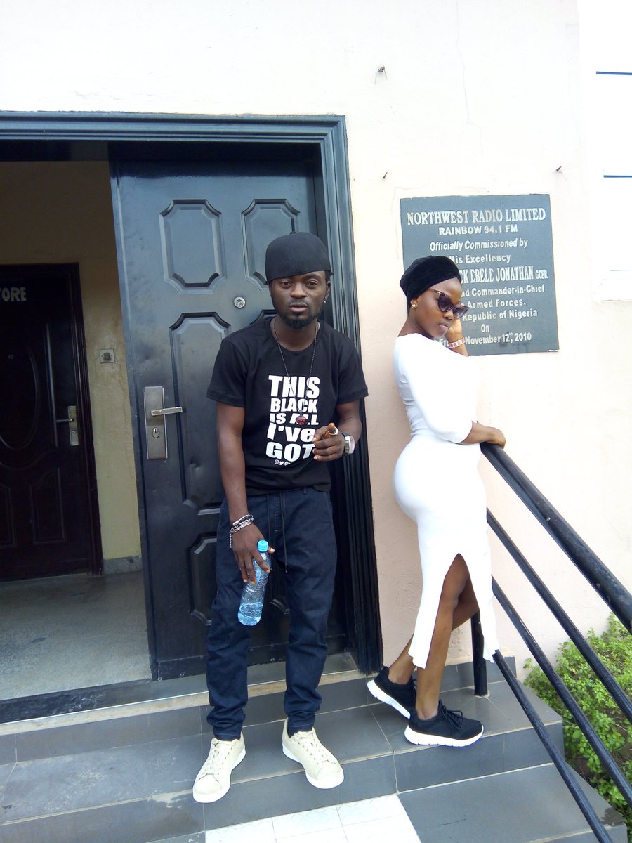 OfficialTQuest's tweet image. Issa Quickkie ...random shots | #today #nothrowback #thursday #workdone #welovesamcooke 

Pls check out my new video 'Body on me on YouTube today. 💚💛💝💯