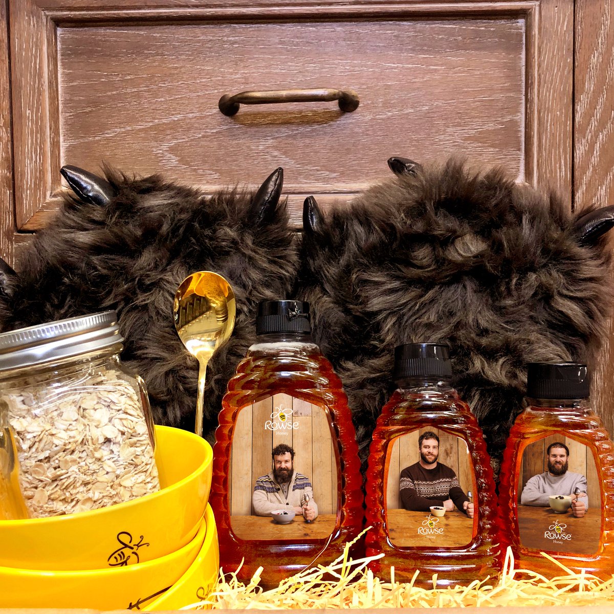 rowsehoney's tweet photo. Head over to our Instagram account to #WIN these prizes from The #RowseThreeBears! https://t.co/Y4mZZnvFlH https://t.co/5lyLi9IKcF