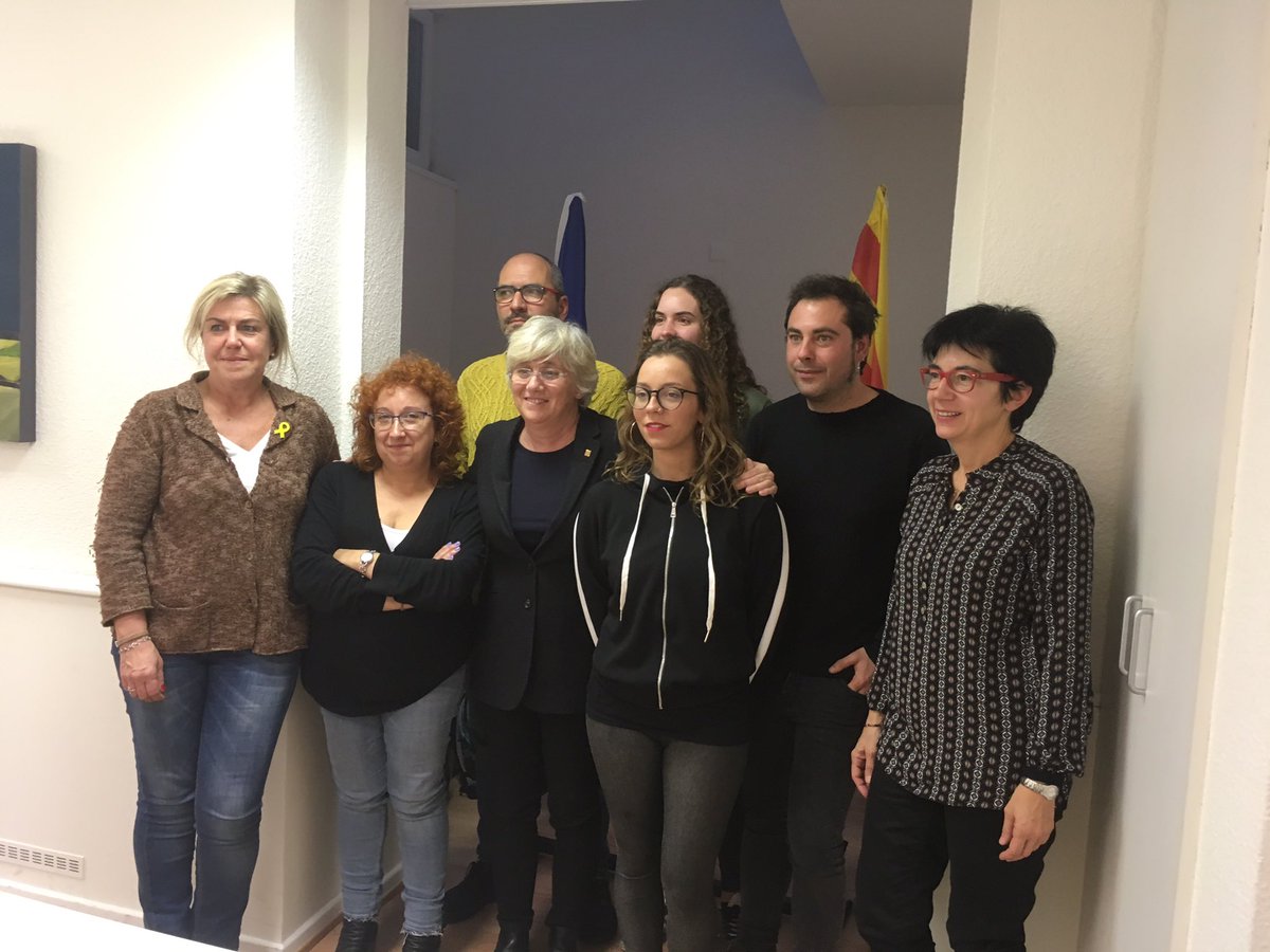 ConsellRep's tweet photo. La consellera @ClaraPonsati ha rebut aquesta tarda a Brussel.les una representació dels agents de la comunitat educativa catalana @SEPC_nacional @USTECSTEs #AFAEC, que han mostrat el seu suport al @catalan_gov https://t.co/u95EZI0f6W