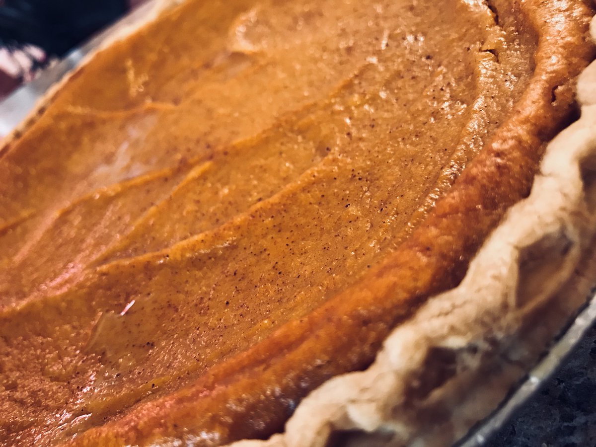 SwishMahoney34's tweet photo. Sweet potato pie . #thanksgiving #specialty #gourmet #fresh #sweet potato #yams #nopackage #honeyhillcatering #events #catering #foodporn #foodie #art #philadelphia #philly #chefswish #turkey book your next event @ honeyhillcatering@hotmail.com https://t.co/kY6qygGFri