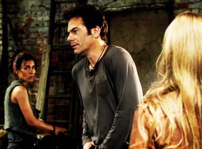 Neicex5Rice's tweet photo. Happy thanksgiving to all the lovely ladies in this revolution fan group #revolution #nbcrevolution #renewrevolution https://t.co/5wSZm991za