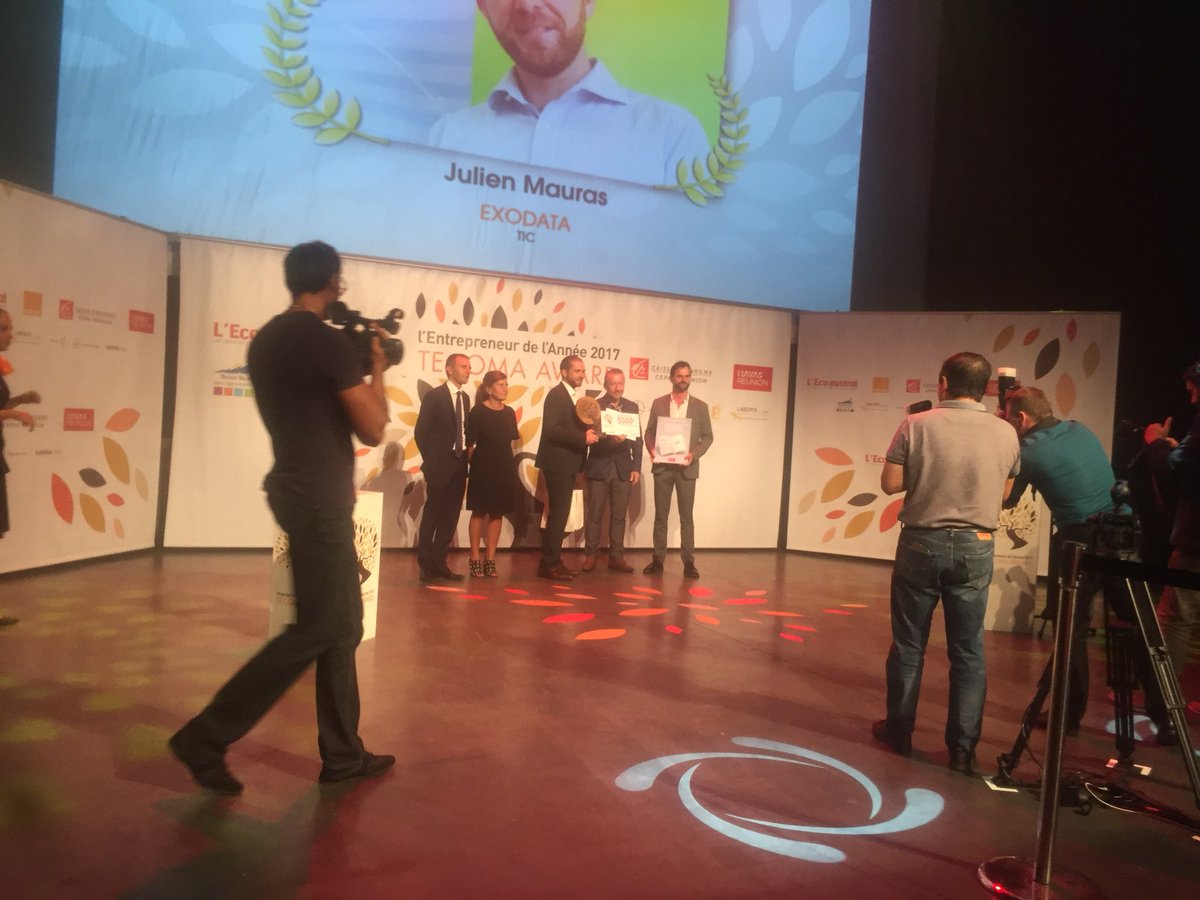 sebcommins's tweet photo. Julien Mauras entrepreneur de l année 2017 👏🏼#exodata #talent #tecoma #ecoaustral #orange https://t.co/QVkdBcppfl