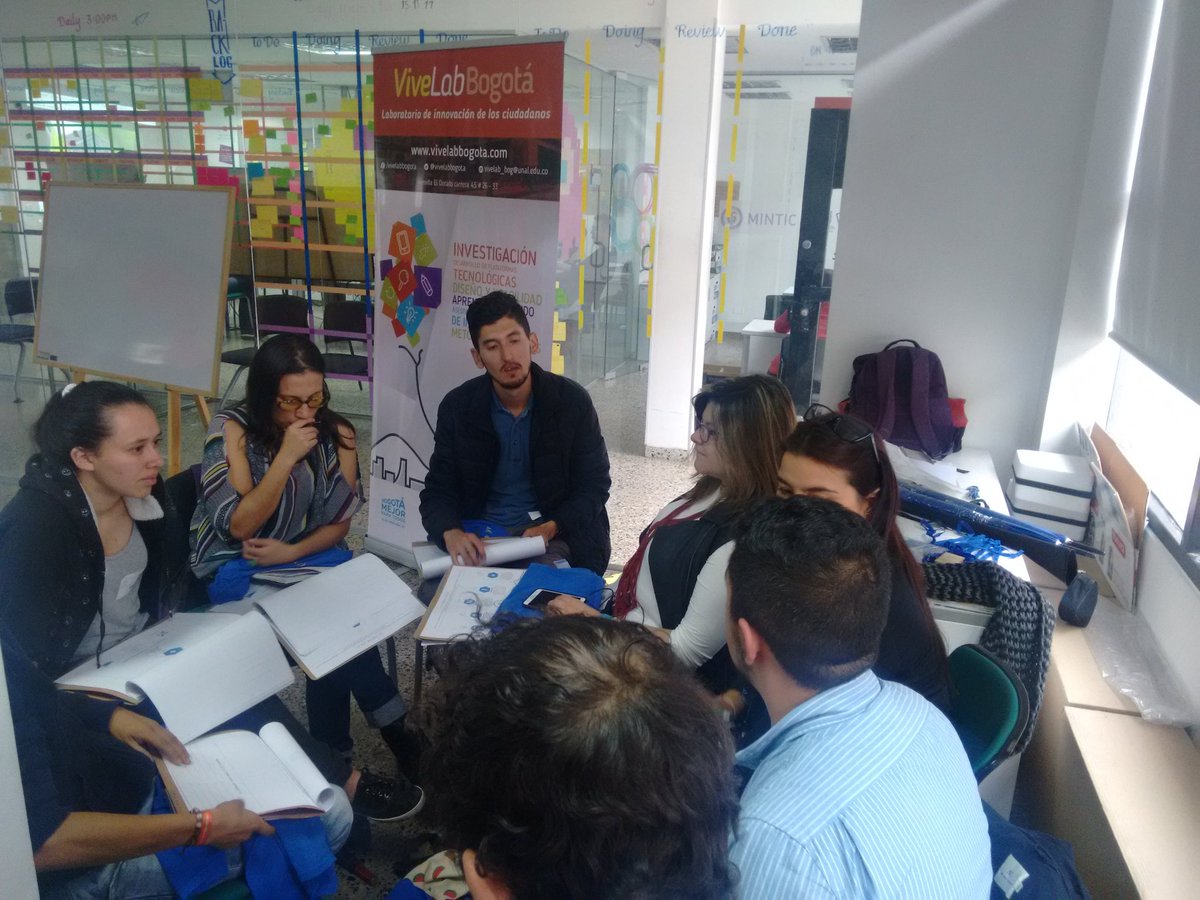 Lab101UNAL's tweet photo. Aplicamos las herramientas de la metodología GENI, con #ViveMaker_Co @Ministerio_TIC https://t.co/SJexeCihqZ