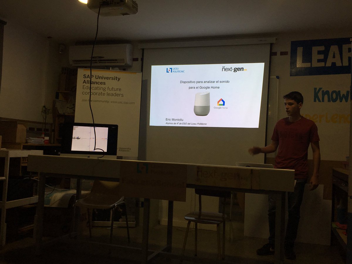 ihoffmannlopez's tweet photo. Students from @LiceuPolitecnic  presenting their IoT Projects @SAPNextGen https://t.co/kUlNOgpw0B