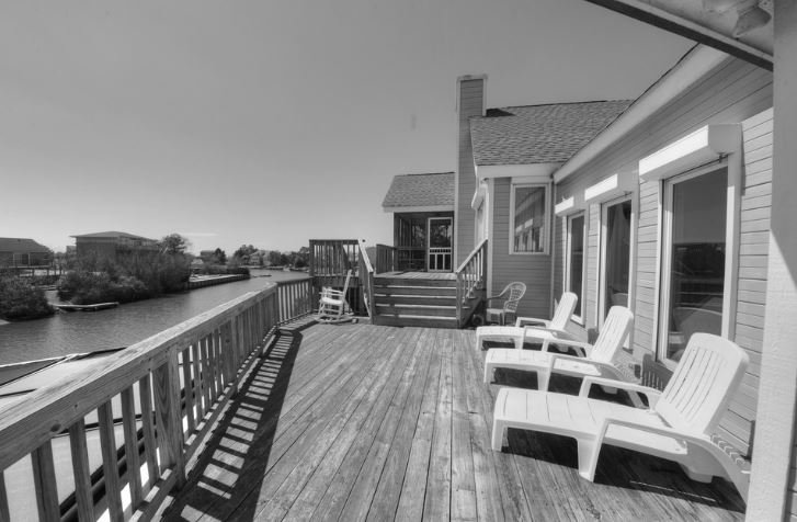 SiebertRealty's tweet photo. Day 7 of 7. 
Seven days. Seven B&amp;W photos of your everyday life.
#sandbridgebeach #siebertrealty #canalfront #backbay https://t.co/bhGmUjMAmt