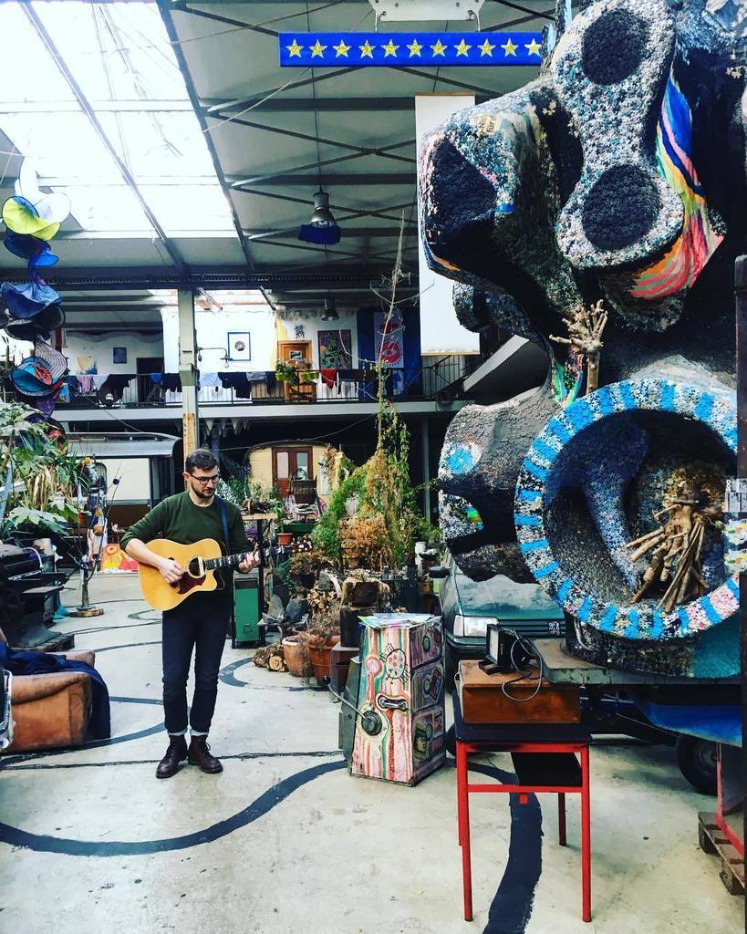 mightyoaksmusic's tweet photo. Played some songs today in Cologne for the good people from @cardinalsessions, and we are set for a full LIVE MUSIC HALL tonight! Last tickets available at the door for the spontaneous.
#MightyOaks 
#CardinalSessions https://t.co/K7WN0ikBQi https://t.co/ei59FjQymx