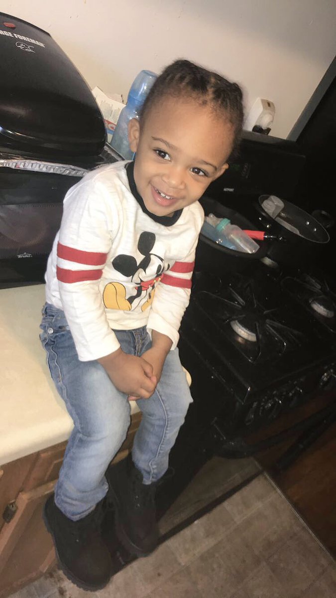 100415__'s tweet photo. He’s my heart literally beating outside of my chest happy thanksgiving daddy🤞🏽👶🏽❣️ https://t.co/0p03J2K35R