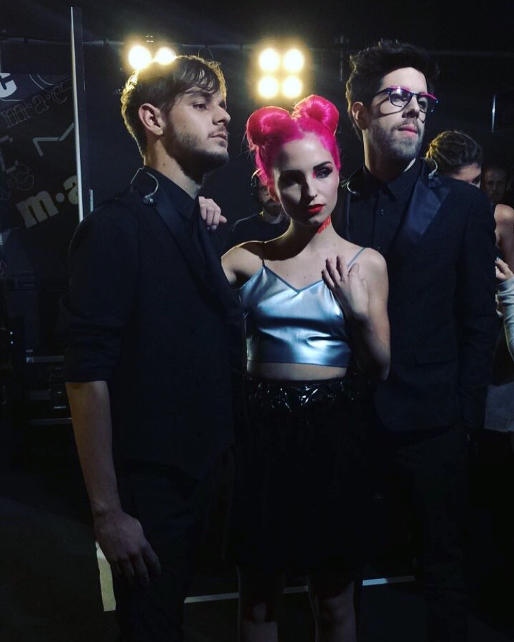 SimoneGalofaro's tweet photo. Camilla dei @ROSofficialband in #galofaro total look #XFactor11 #ros @XFactor_Italia https://t.co/EvTvT8L2c8