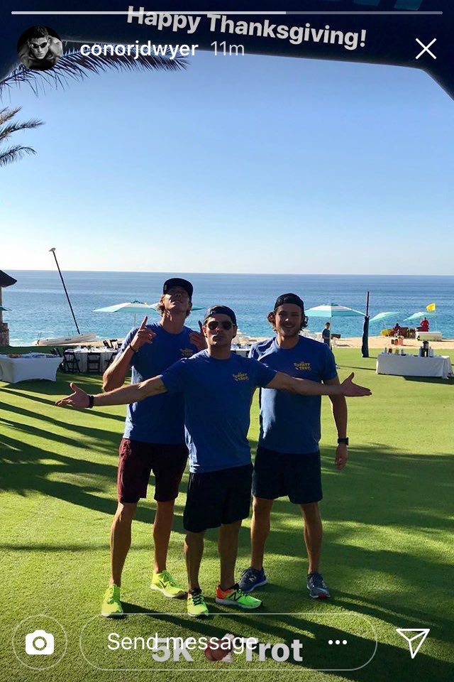 joodiefron1987's tweet photo. Wow I miss seeing your beautiful face 😍😭😭
Thank you @conorjdwyer for this beautiful new
#zacefron #zattackers https://t.co/6qNt4dJ9PX