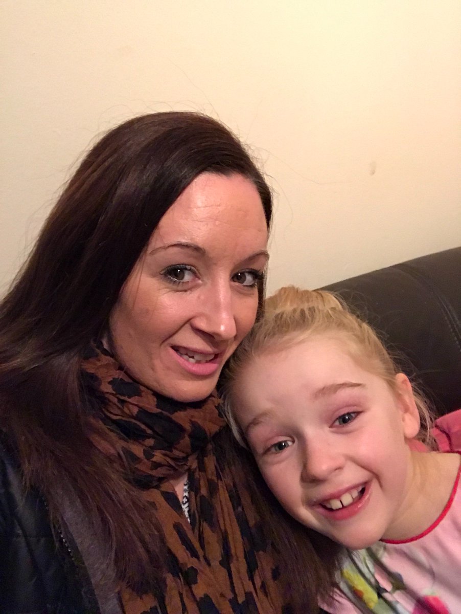 EllieDillon14's tweet photo. Love mummy daughter time ❤️❤️❤️❤️#truelly blessed https://t.co/ovBBXM0O5A