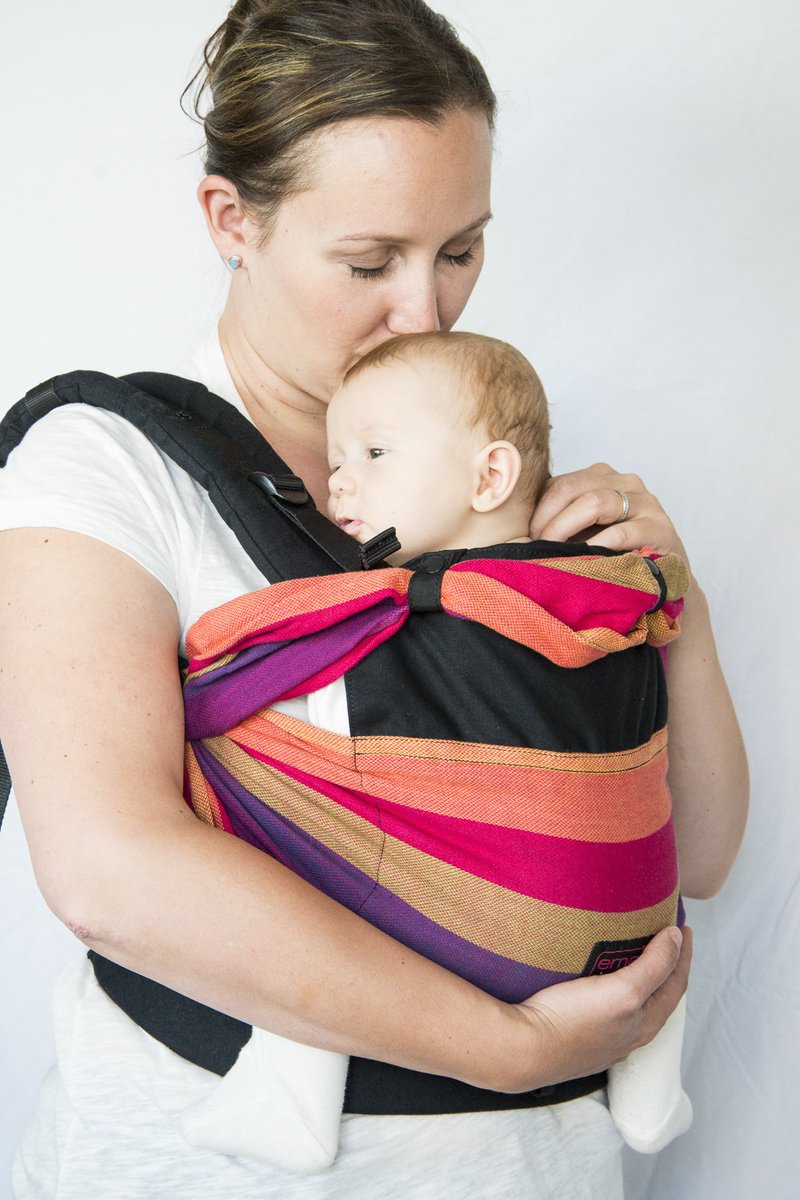emeibaby's tweet photo. The best part when #babywearing? The sweet kisses, smelling of the tops of our baby's head and the ease of being hands-free. Model is wearing our popular Bunt.
Shop #emeibaby-->https://t.co/Qqr4mpJ5qS
#GrowwithEmeibaby #emeibabylove https://t.co/dTzojV0Uzr