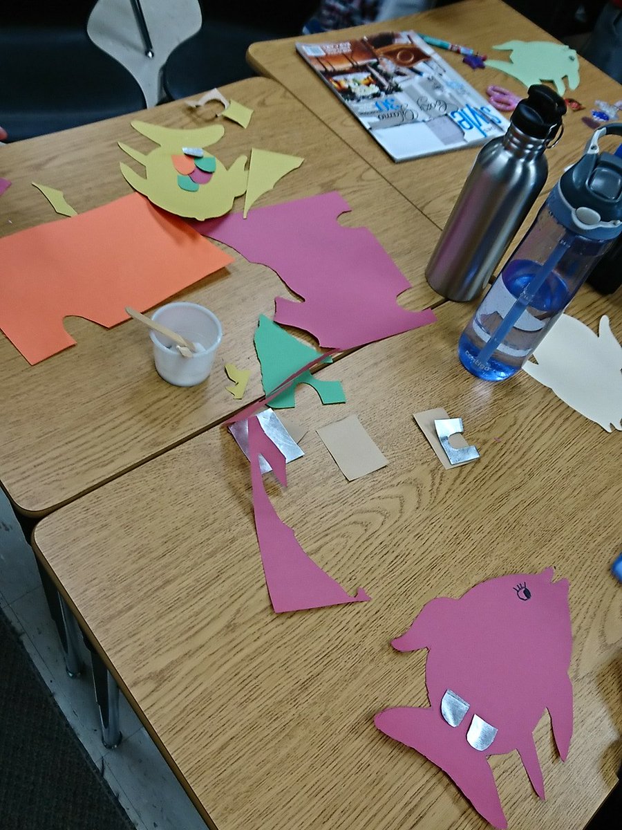 MrsCs3s's tweet photo. Creating our #chooseACTION bulletin board. #productivenoise #productivemess https://t.co/eTjpTntOze