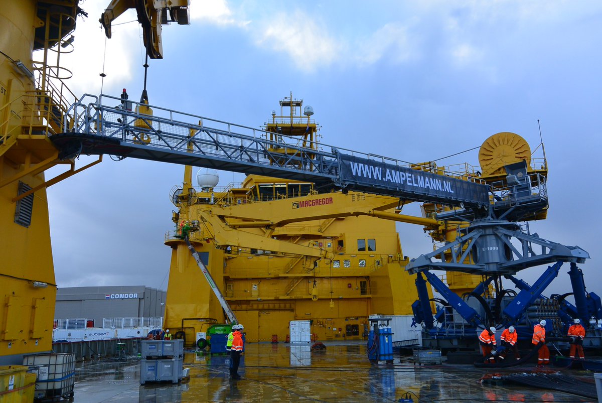 Ampelmann_HQ's tweet photo. Ampelmann wins @Eidesvik contract to install an #E-type gangway on its largest ship » https://t.co/0KIBBiuqoZ #Adwen #Wikinger #OffshoreWind #VikingNeptun #RenewableEnergy https://t.co/cumprhmPFH