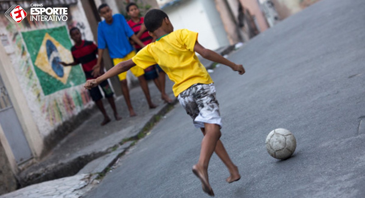 TNT Sports Brasil - RESPEITEM O FUTEBOL DE RUA!