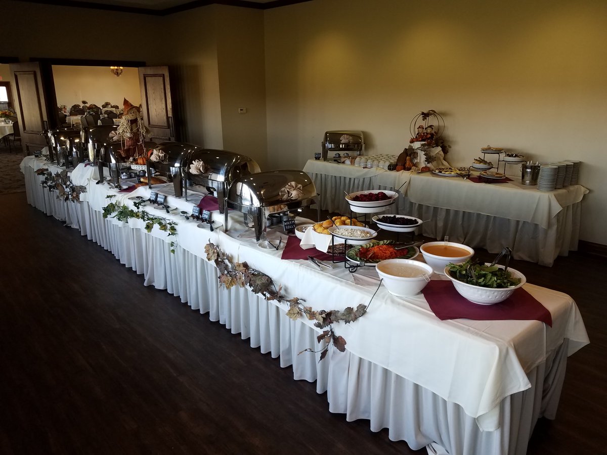 Whitetail_Ridge's tweet photo. From our family to yours, we would like to wish everyone a very Happy Thanksgiving!  We can't wait to see all the families that chose to spend their Thanksgiving with us this year. https://t.co/BeDGgGmRWa