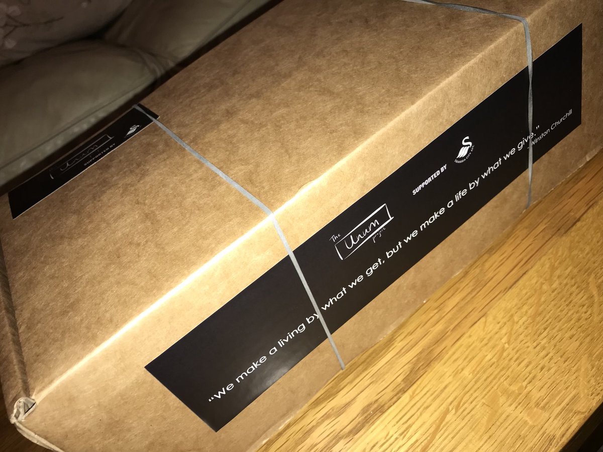 Making a difference💫 <a href="/SwansLadies/">toni blanco</a> <a href="/TheUnumProject/">UNUM</a>  #TheUnumStreetBox