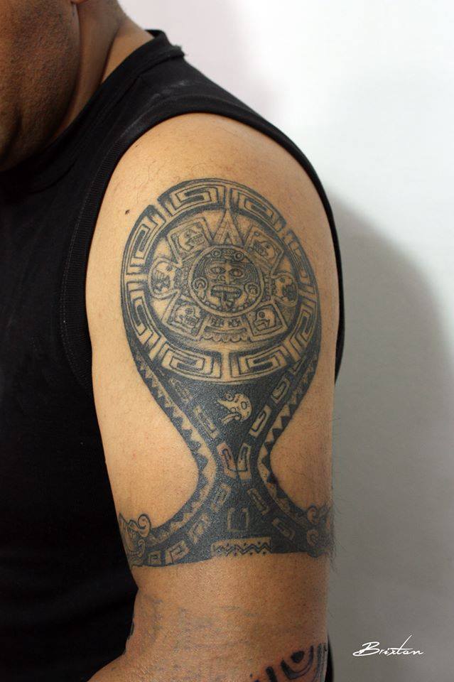 EdBrixton's tweet photo. #tattoos #tattoo #inkedboy #inklove #tatuajes #tatuaje #tattooworkers #ink #aztectattoo #aztecBlackandgrayTattoo #aztec #calendarioaztecaTatuaje #azteca #calendarioazteca #GunsOfBrixton #CDMXTattoo #CDMX #MexicoCity #InkCDMX #TatuajesCDMX #freehand #healedtattoo #tatuajesano https://t.co/LaXQUfrIw0