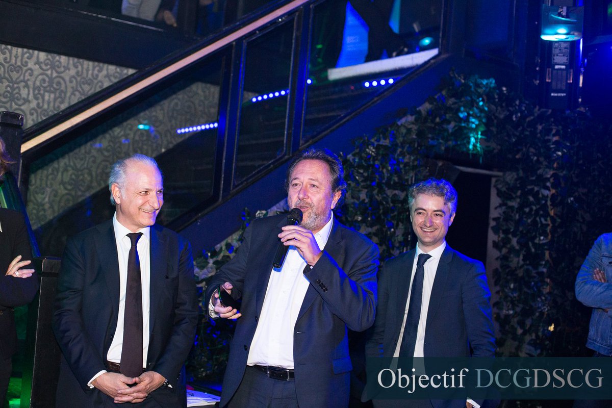 ArielZini's tweet image. Quel plaisir de se faire représenter par @lbenoudiz (et son iPhone X :)), à l&apos;@OECParis !
Merci à tous d&apos;avoir été aussi nombreux :)
Photos de la soirée : urlz.fr/6azO
@AnecsIDF @ANECSNational @ObjectifDCGDSCG  @CRCCParis @CRCCVersailles  @ostro_ostro75 @CJEC_IDF