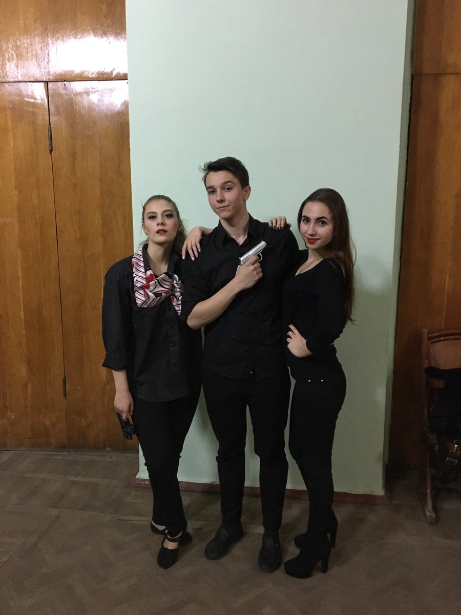 elya_farkhadova's tweet photo. I am happy so much,that I have you,my favorite group🖤
Mr. and Mrs. Smith❤️
#thesecondplace 🤤 https://t.co/ayupIC6XbJ
