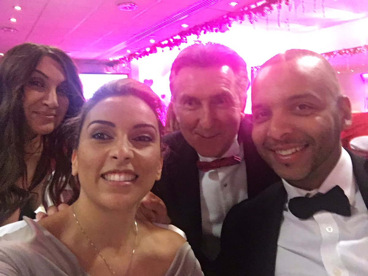 Having a great night at the Essex Wedding Awards! <a href="/OrsettHall/">Orsett Hall Hotel</a> #ewa2017selfies