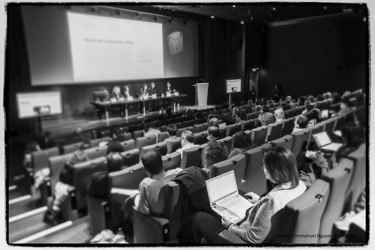 DLwebBnF's tweet photo. Il y a tout juste un an, on fêtait @laBnF les #20ansDLweb : vous pouvez retrouver les actes, vidéos et articles, sur https://t.co/P0Aejnslbk et https://t.co/xJ4del9CbU https://t.co/yp4tm7fgw8