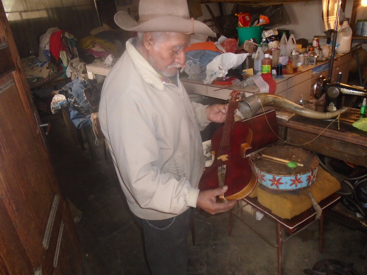 CarlaMirandaC1's tweet photo. Años apoyando la cultura Tarijeña, y al parecer el olvido está llegando para este personaje
#PeriodismoDigitalUPDS 
#apoyandolaculturademitierra https://t.co/bXGKst8iiA