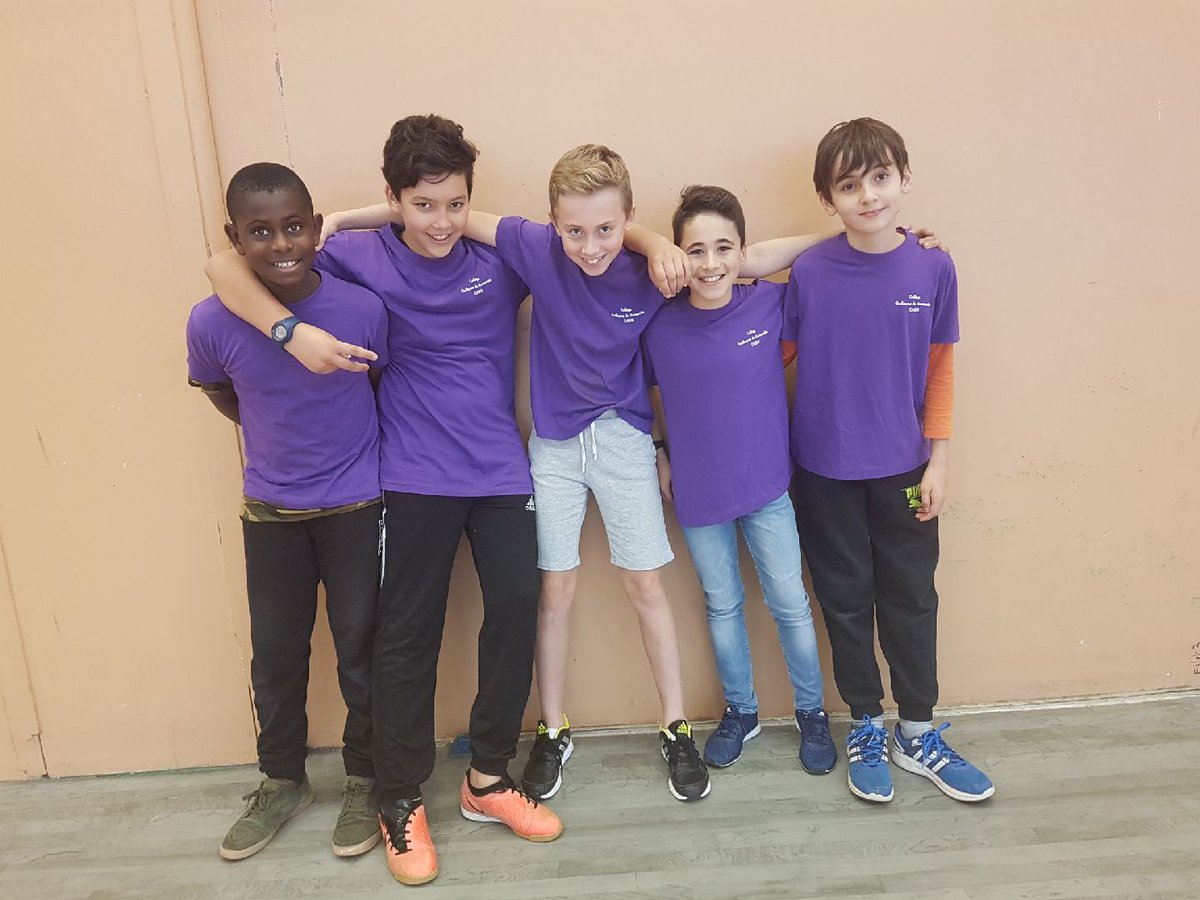 As_GDNCaen's tweet photo. Tournoi de #futsal au gymnase de la Guérinière de #Caen , entraînement de #gymnastique et  d'#escalade.
C'est ça les mercredis de l'#UNSS  au collège Guillaume de Normandie de #Caen  !!!
#mixité #plaisir @UNSS_CAEN @UNSSCalvados @CaenOfficiel https://t.co/CZCPGb3Yy6